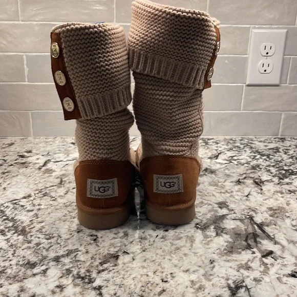 UGG Purl Cardy Knit Boot - Picture 5 of 11